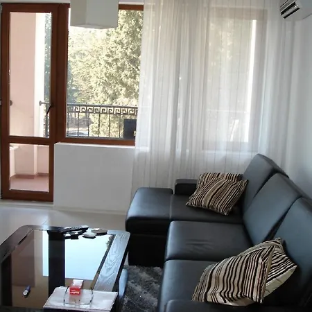 Rich Νεσέμπαρ